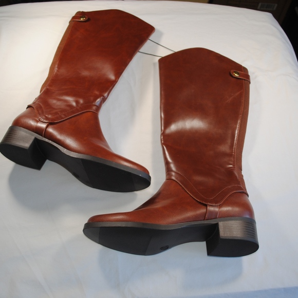 1.5 inch heel booties